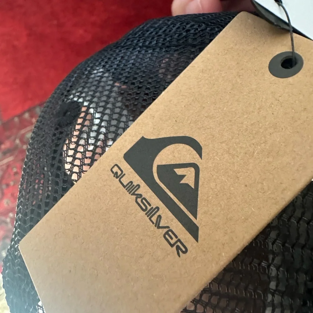 BNWT Quiksilver Boardridng Co Youth Hat